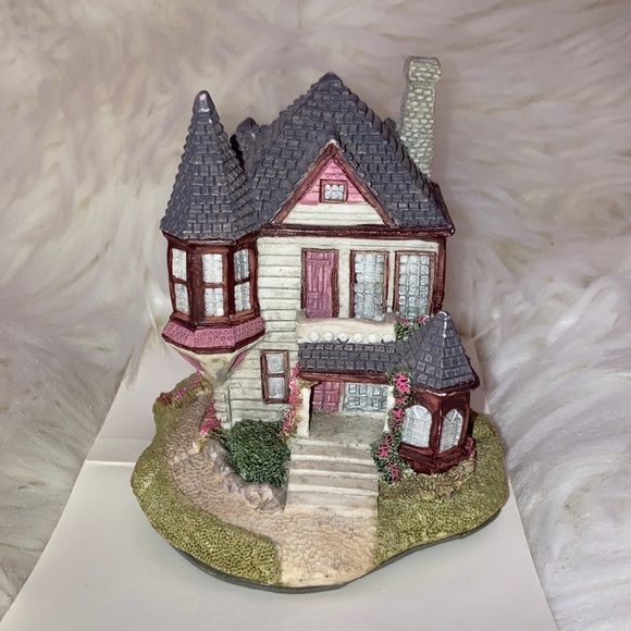 NAGUNYA Mini Victorian House Sculpture Decor - Picture 9 of 9